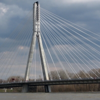 Most z zadaszonym punktem widokowym