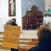 Aktywistka w kościele