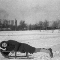 Park Wielkopolski. W głębi wieża na terenie Filtrów