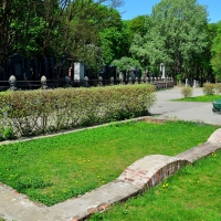 Fundamenty budynków zniszczonych przez Niemców