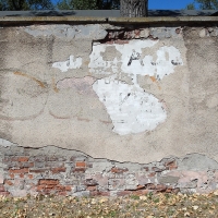 Napisy pod tynkiem
