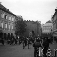 Demonstracja zorganizowana przez podziemne struktury 