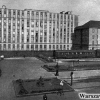 Widok budynku od strony peronów dworca