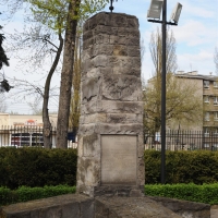 Pomnik pamięci pogrzebanych na cmentarzu Kamionkowskim