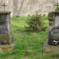 Nagrobki na cmentarzu Kamionkowskim