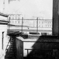 Balkon przy Czackiego 4