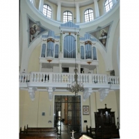 Organy w kaplicy bocznej