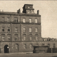 Gmach Kolejowej Szkoły Technicznej z wieżyczką obserwatorium astronomicznego