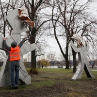 Odsłonięcie rzeźb Abakanowicz