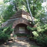 Świątynia Opatrzności w Ogrodzie Botanicznym UW