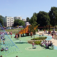 Park Jurajski - plac zabaw