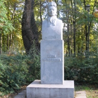 Pomnik Elizy Orzeszkowej