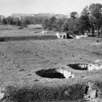 Stacja filtrów ze śladami po bombardowaniu