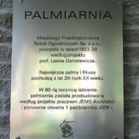 Palmiarnia - tablica pamiątkowa