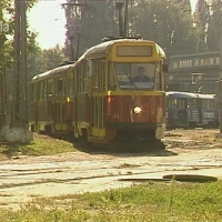 Kadr z serialu Miodowe Lata