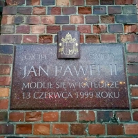 Tablice pamiątkowe