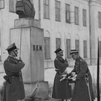 Uroczystość pod pomnikiem Bema